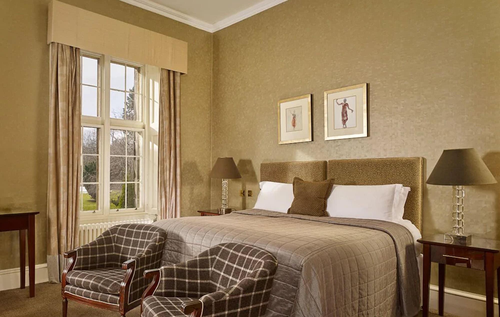 Mar Hall Golf & Spa Resort Bishopton (Renfrewshire) Exterior foto A bedroom at the hotel